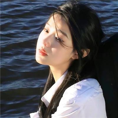 公寓里的两个女人